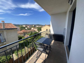 Studio rénové au cœur du Lavandou avec terrasse et climatisation - FR-1-816-10